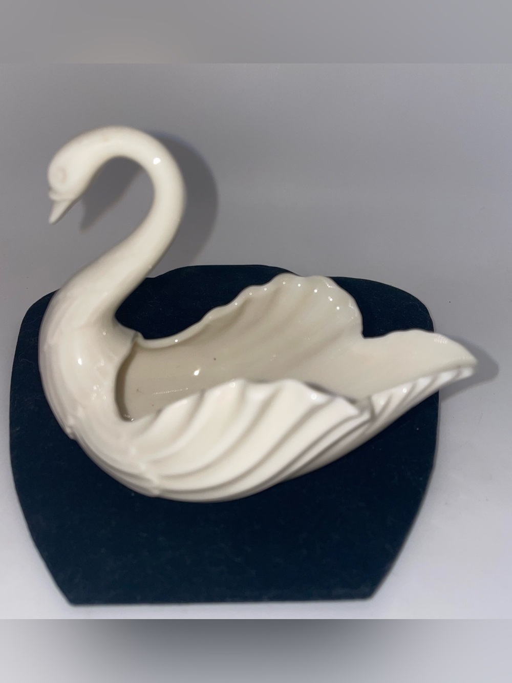 Vintage Lenox  China Porcelain Swan Figurine Trinket Dish Wedding 5" Long USA